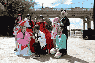 Cosplayers en un festival de manga y animé organizado por el fan club “En el Nombre de la Luna” en el Museo de Arte Tigre