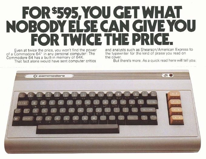 Commodore lanzó la 64 a 595 dólares en 1982. Para 1985 se conseguía a menos de $199.