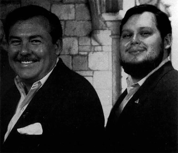 Roe R. Adams III (izquierda) junto a Robert Woodhead, creador de Wizardry.